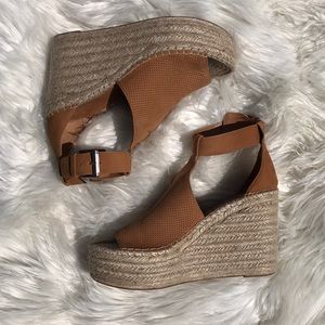 Bought and never wore 😩🤷♀️